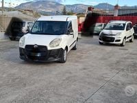 Usata Fiat Doblò 90 CV (66 kW) 2012 Bianco Monovolume