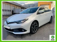 Usata Toyota Auris Touring Sports Lounge 112 CV (82 kW) 2016 Bianco Station wagon