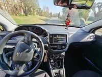 Usata Peugeot 208 2014 Utilitaria