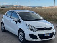 Usata Kia Rio 75 CV (55 kW) 2013 Bianco Utilitaria