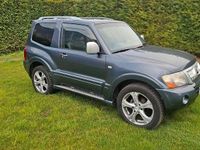 Usata Mitsubishi Pajero Intense 160 CV (117 kW) 2006 Grigio SUV