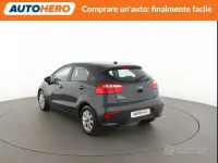 Usata Kia Rio Active 75 CV (55 kW) 2017 Grigio Berlina