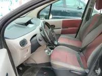 Usata Renault Modus 68 CV (50 kW) 2006 Nero Monovolume