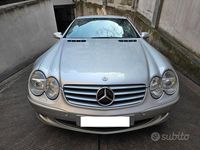 Usata Mercedes SL500 306 CV (225 kW) 2001 Grigio Cabrio