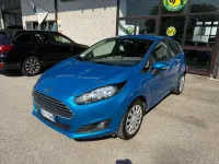 Usata Ford Fiesta Titanium 97 CV (71 kW) 2013 Blu Berlina