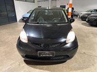 Usata Toyota Aygo 68 CV (50 kW) 2007 Nero Utilitaria