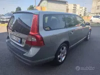 Usata Volvo V70 185 CV (136 kW) 2008 Grigio Station wagon