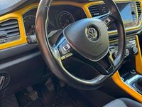 Usata VW T-Roc Style 116 CV (85 kW) 2019 Oro SUV