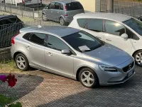 Usata Volvo V40 Momentum 152 CV (111 kW) 2017 Argento Berlina