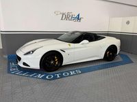 Usata Ferrari California 560 CV (411 kW) 2014 Bianco Cabrio