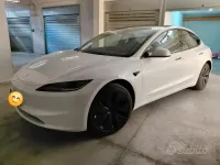 Usata Tesla Model 3 88 kW (120 CV) 2025 Bianco Berlina
