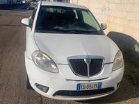 Usata Lancia Ypsilon 60 CV (44 kW) 2010 Bianco Utilitaria
