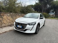 Usata Peugeot e-208 56 kW (77 CV) 2022 Bianco Utilitaria