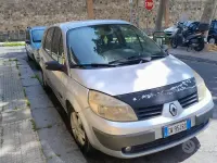 Usata Renault Scénic II 111 CV (81 kW) 2005 Grigio Monovolume
