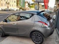 Usata Lancia Ypsilon Gold 69 CV (50 kW) 2023 Grigio Utilitaria
