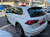 Usata VW Tiguan R-line 150 CV (110 kW) 2023 Bianco SUV
