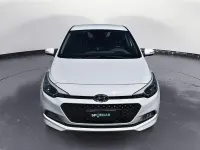 Usata Hyundai i20 Comfort 74 CV (54 kW) 2016 Bianco Berlina