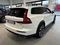 usata Volvo V60 CC D4 AWD Geartronic Business Plus del 2020 usata a Padova