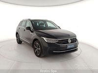 Usata VW Tiguan Life 131 CV (96 kW) 2022 Nero SUV