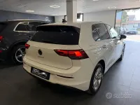 Usata VW Golf VIII Style 116 CV (85 kW) 2021 Bianco Berlina
