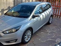 Begagnad Ford Focus 120 HK (88 kW) 2015 Grå Kombi