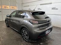 Usata Peugeot 208 Allure 101 CV (74 kW) 2023 Grigio Utilitaria