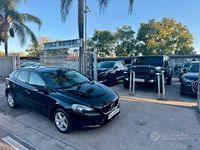 Usata Volvo V40 Inscription 120 CV (88 kW) 2017 Nero Berlina