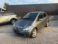 Usata Mercedes A180 Elegance 109 CV (80 kW) 2010 Grigio Berlina
