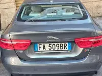 Usata Jaguar XE 180 CV (132 kW) 2015 Bluazzurro Berlina