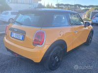Usata Mini ONE 74 CV (54 kW) 2017 Arancione Utilitaria