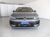 Usata VW Passat R-line 193 CV (141 kW) 2024 Diabase grey metallizzato Station wagon