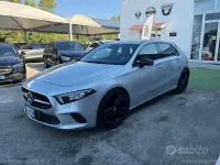 Usata Mercedes A180 Night 116 CV (85 kW) 2022 Grigio Berlina