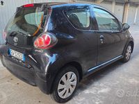 Usata Toyota Aygo 69 CV (50 kW) 2014 Nero Utilitaria