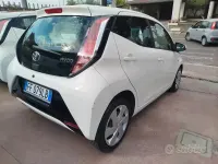 Usata Toyota Aygo 69 CV (50 kW) 2016 Bianco Utilitaria
