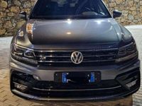 Usata VW Tiguan Allspace R-line 150 CV (110 kW) 2018 Grigio SUV