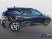 Usata Ford Focus ST-Line X 125 CV (91 kW) 2023 Agate black (metallizzato) Berlina