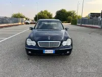 Usata Mercedes C240 Avantgarde 170 CV (125 kW) 2000 Bluazzurro Berlina