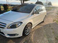 Usata Mercedes B180 116 CV (85 kW) 2013 Bianco Utilitaria