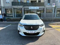 Usata Peugeot 2008 GT-line 131 CV (96 kW) 2022 Bianco SUV
