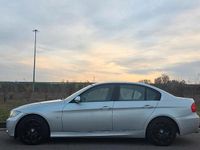 Begagnad BMW 320 Comfort Edition 177 HK (130 kW) 2008 Grå Sedan