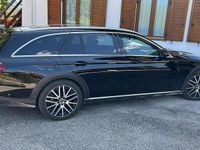 Usata Mercedes E220 All-Terrain Premium 200 CV (147 kW) 2022 Nero Station wagon