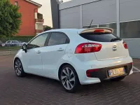 Usata Kia Rio 83 CV (61 kW) 2016 Bianco Utilitaria