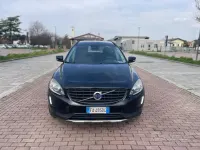 Usata Volvo XC60 R-Design Kinetic 150 CV (110 kW) 2015 Nero SUV