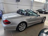 Usata Mercedes SL350 245 CV (180 kW) 2003 Argento Cabrio