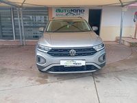 Usata VW T-Roc Life 150 CV (110 kW) 2024 Grigio SUV