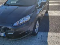 Usata Ford Fiesta 95 CV (69 kW) 2016 Grigio Utilitaria