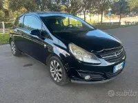 Usata Opel Corsa 75 CV (55 kW) 2011 Nero Utilitaria