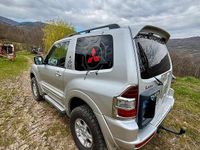 Usata Mitsubishi Pajero 160 CV (117 kW) 2001 Grigio SUV