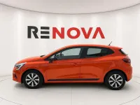 Usata Renault Clio Equilibre 101 CV (74 kW) 2023 Arancione Utilitaria