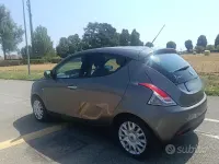 Usata Lancia Ypsilon 60 CV (44 kW) 2011 Grigio Utilitaria